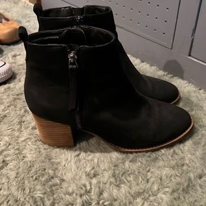 8.5 Waterproof Black Booties